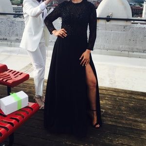 Black Prom dress!